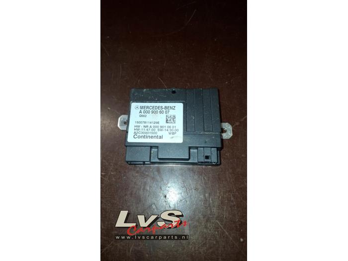 Usagé Module pompe carburant Mercedes C Estate (S205) C-350 e 2.0 16V Prix € 25,00 Règlement à la marge proposé par LvS Carparts