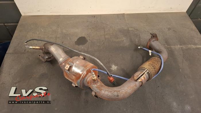 Usagé Catalyseur Ford Focus 3 Wagon 1.0 Ti-VCT EcoBoost 12V 125 Prix € 170,00 Règlement à la marge proposé par LvS Carparts