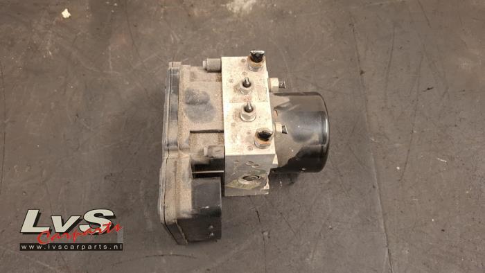 Usagé Bloc ABS Ford Transit Connect (PJ2) 1.6 TDCi 16V 95 Prix € 70,00 Règlement à la marge proposé par LvS Carparts