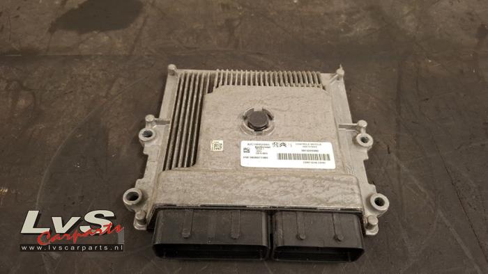 Used Engine management computer Opel Crossland (X) 1.2 Turbo 12V Euro 6 Price € 125,00 Margin scheme offered by LvS Carparts