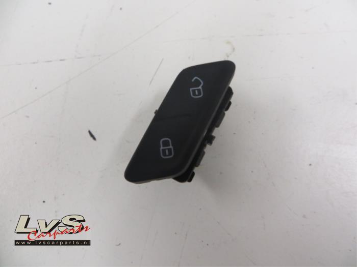 Central locking switch from a Volkswagen Golf 2013