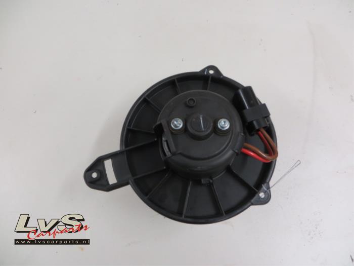 Heating and ventilation fan motor from a Audi A6 2003