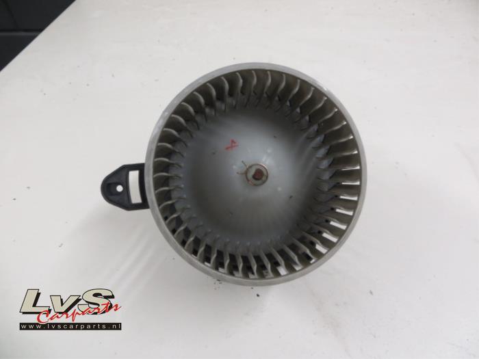 Heating and ventilation fan motor from a Audi A6 2003