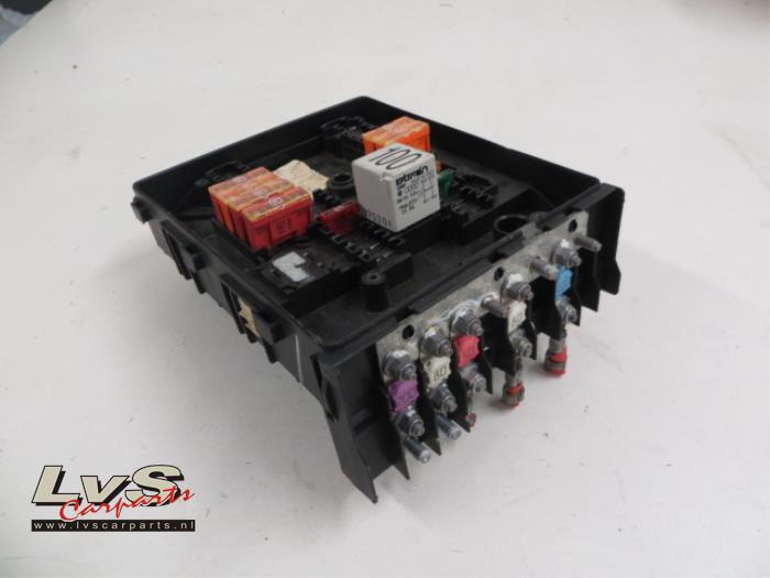 Fuse box from a Volkswagen Jetta 2006
