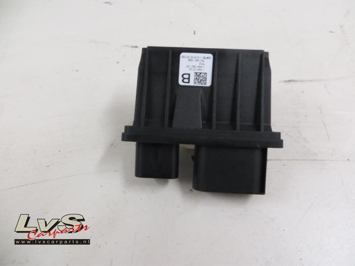 Usagé Ordinateur Adblue Volkswagen Passat Prix € 45,00 Règlement à la marge proposé par LvS Carparts