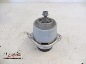 Used Engine mount Volkswagen Touareg (7PA/PH) Price € 29,00 Margin scheme offered by LvS Carparts