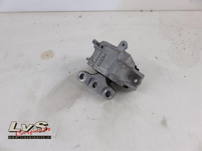 Usagé Support moteur Volkswagen CC (358) Prix € 29,00 Règlement à la marge proposé par LvS Carparts