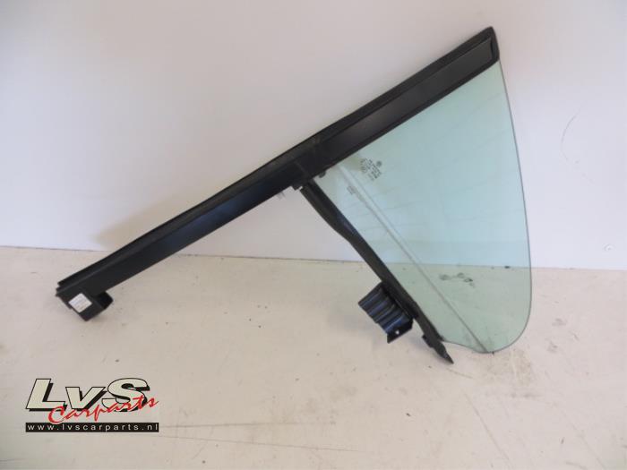 Usados Ventanilla triangular izquierda detrás Volkswagen CC (358) Precio € 20,00 Norma de margen ofrecido por LvS Carparts