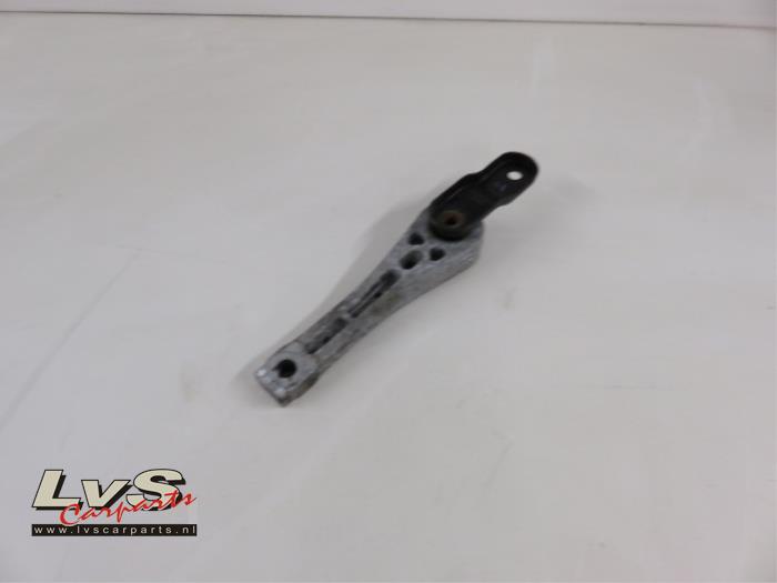 Usagé Support moteur Volkswagen Scirocco (137/13AD) Prix € 16,00 Règlement à la marge proposé par LvS Carparts