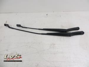Used Front wiper arm Volkswagen E-Up Price € 16,00 Margin scheme offered by LvS Carparts