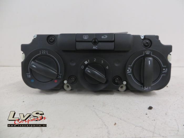 Air conditioning control panel from a Volkswagen Golf Plus (5M1/1KP)  2007
