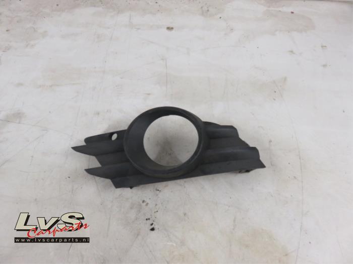 Fog light cover plate, right from a Opel Meriva  2008