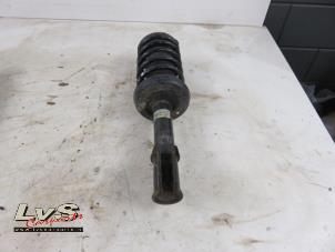 Used Rear shock absorber, right Peugeot 407 (6D) 1.6 HDi 16V Price € 29,00 Margin scheme offered by LvS Carparts
