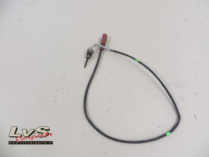 Usagé Sensor température d’échappement Volkswagen Caddy Combi III (2KB,2KJ) 2.0 TDI 16V DPF Prix € 24,00 Règlement à la marge proposé par LvS Carparts