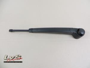 Used Rear wiper arm Volkswagen Scirocco (137/13AD) 2.0 TSI 16V Price € 13,00 Margin scheme offered by LvS Carparts