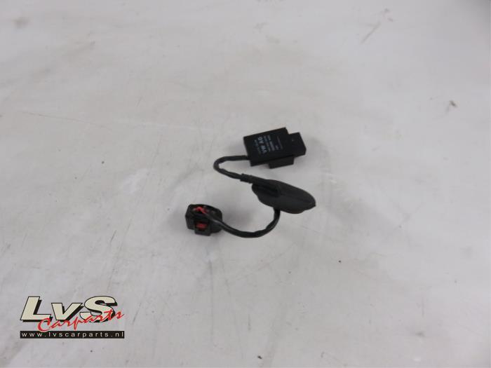 Fuel pump relay from a Volkswagen Polo V (6R) 1.8 GTI 16V 2014