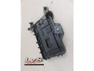 Used Battery box Seat Altea (5P1) 2.0 TDI 16V Price € 15,00 Margin scheme offered by LvS Carparts