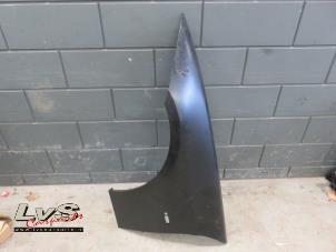 Used Front wing, left BMW 3 serie (E90) Price € 20,00 Margin scheme offered by LvS Carparts