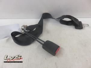 Used Rear seatbelt, centre Volkswagen Polo III (6N2) Price € 16,00 Margin scheme offered by LvS Carparts