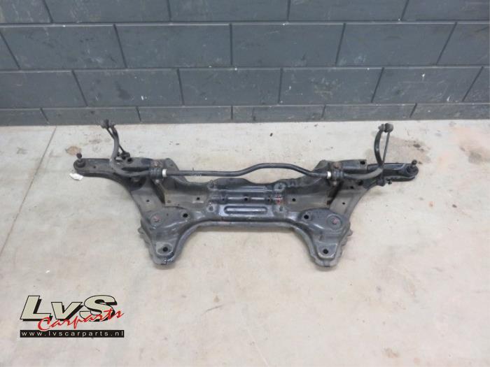 Used Subframe Hyundai i20 1.2i 16V Price € 162,00 Margin scheme offered by LvS Carparts