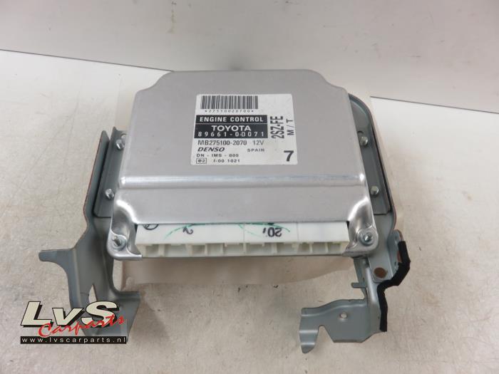 Used Injection computer Toyota Yaris II (P9) 1.3 16V VVT-i Price € 25,00 Margin scheme offered by LvS Carparts