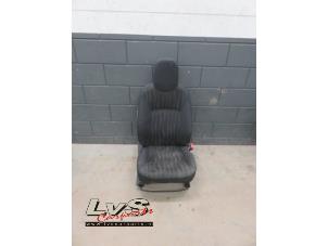 Used Seat, right Nissan Pixo (D31S) 1.0 12V Price € 52,00 Margin scheme offered by LvS Carparts