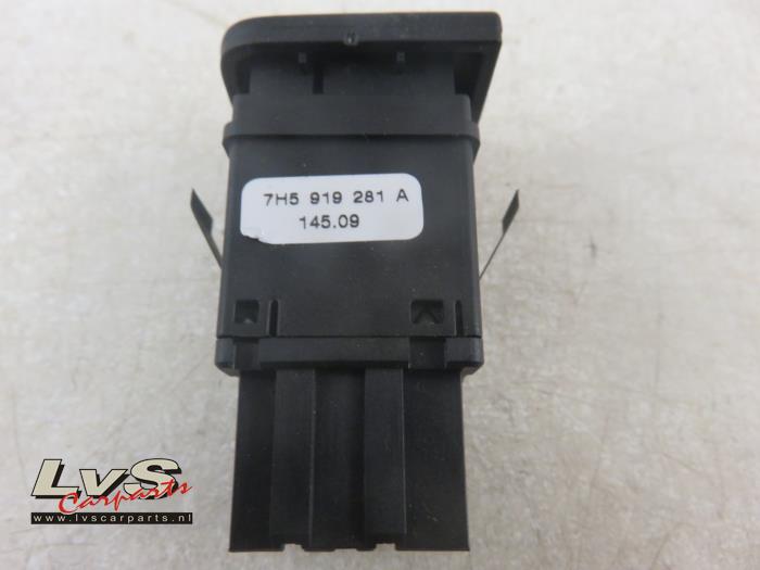 PDC switch from a Volkswagen Multivan T5 (7E/7HC/7HF/7HM)  2008