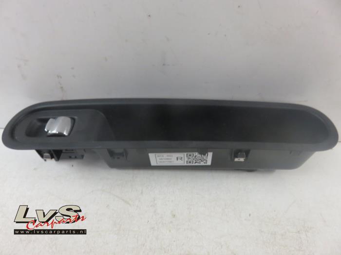 Usados Interruptor combinado de ventanillas Mini Countryman (R60) Precio € 16,00 Norma de margen ofrecido por LvS Carparts
