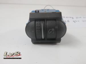 Used AIH headlight switch Volkswagen Touareg (7LA/7L6) Price on request offered by LvS Carparts