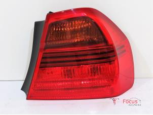 Used Taillight, right BMW 3 serie (E90) 320i 16V Price € 25,00 Margin scheme offered by Focus Automotive