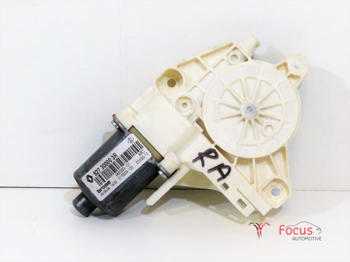Usados Motor de ventanilla de puerta Renault Megane III Grandtour (KZ) 1.5 dCi 110 Precio € 14,95 Norma de margen ofrecido por Focus Automotive