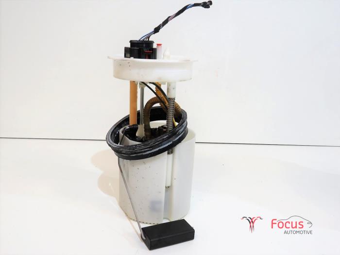 Usagé Pompe à carburant Skoda Fabia II (5J) 1.2i Prix € 7,95 Règlement à la marge proposé par Focus Automotive