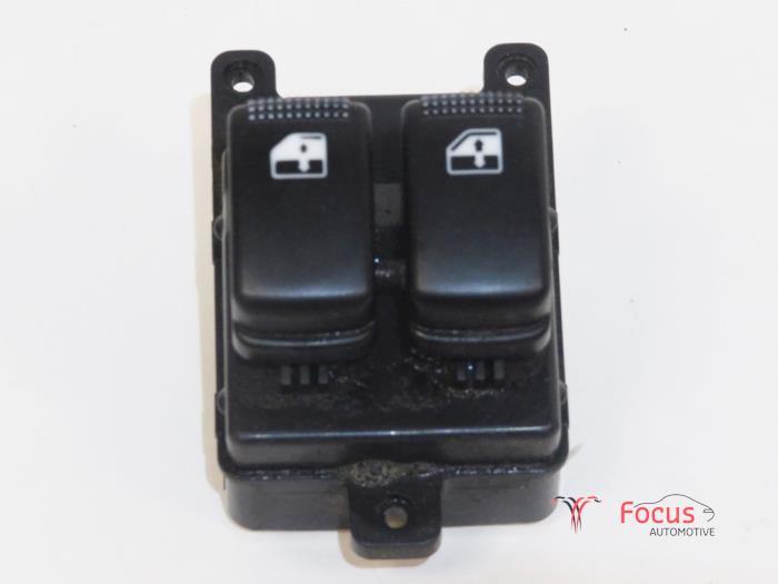 Usados Interruptor combinado de ventanillas Kia Picanto (BA) 1.1 12V Precio € 20,00 Norma de margen ofrecido por Focus Automotive