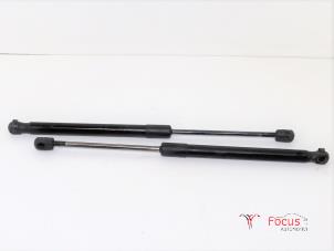 Used Set of tailgate gas struts Skoda Roomster (5J) 1.4 TDI 80 Price € 15,00 Margin scheme offered by Focus Automotive