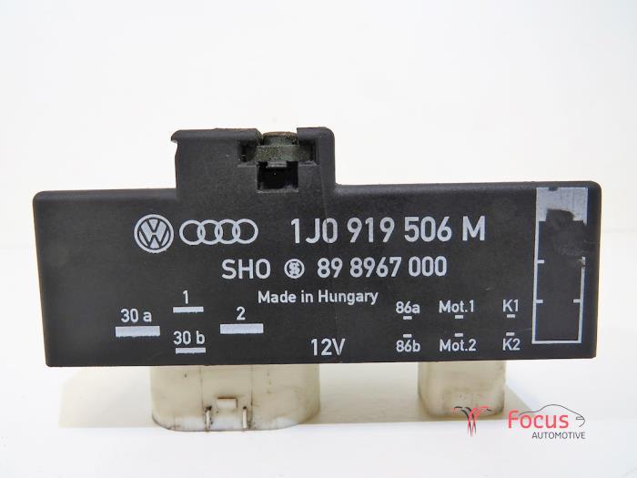 Usagé Ordinateur refroidisseur Skoda Roomster (5J) 1.4 TDI 80 Prix € 4,95 Règlement à la marge proposé par Focus Automotive