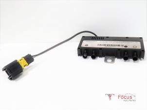 Usados Amplificador de antena Peugeot 407 SW (6E) 1.6 HDiF 16V Precio € 40,00 Norma de margen ofrecido por Focus Automotive
