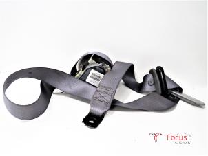 Used Rear seatbelt, left Chrysler PT Cruiser 2.4 16V Price € 35,00 Margin scheme offered by Focus Automotive