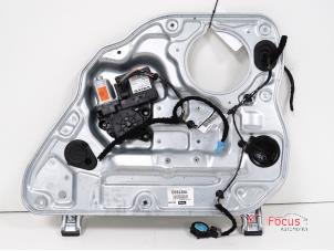 Usagé Mécanique vitre 4portes arrière droite Volvo V50 (MW) 1.6 D 16V Prix € 25,00 Règlement à la marge proposé par Focus Automotive