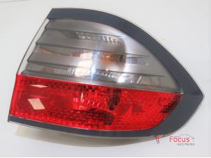 Używane Tylne swiatlo pozycyjne prawe Ford S-Max (GBW) 1.8 TDCi 16V Cena € 30,00 Procedura marży oferowane przez Focus Automotive