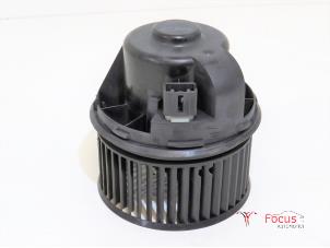 Usados Motor de ventilador de calefactor Ford S-Max (GBW) 1.8 TDCi 16V Precio € 30,00 Norma de margen ofrecido por Focus Automotive