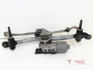Used Wiper motor + mechanism Renault Twingo II (CN) 1.2 Price € 25,00 Margin scheme offered by Focus Automotive
