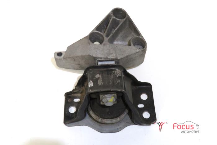 Used Engine mount Renault Kangoo Express (FW) 1.5 dCi 85 Price € 20,00 Margin scheme offered by Focus Automotive