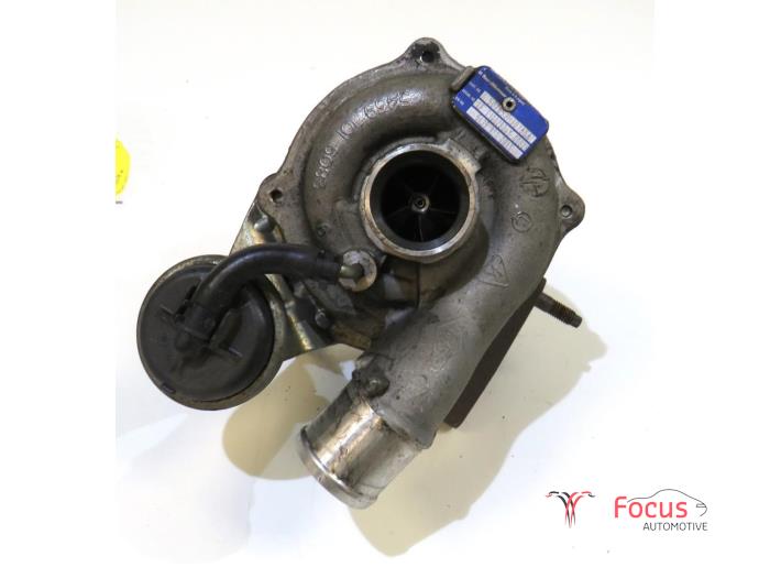 Turbo from a Renault Clio III (BR/CR) 1.5 dCi 70 2009