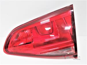 Używane Tylne swiatlo pozycyjne prawe Volkswagen Golf VII (AUA) 1.2 TSI BlueMotion 16V Cena € 25,00 Procedura marży oferowane przez Focus Automotive