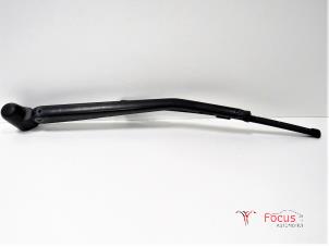 Used Rear wiper arm BMW 1 serie (E87/87N) 116i 1.6 16V Price € 25,00 Margin scheme offered by Focus Automotive