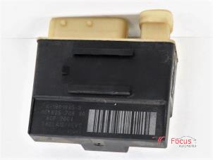 Used Glow plug relay Peugeot 308 SW (4E/H) 1.6 HDi 16V Price € 10,00 Margin scheme offered by Focus Automotive