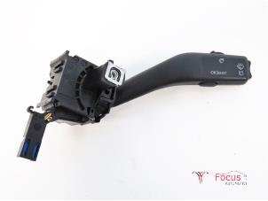 Usados Interruptor de limpiaparabrisas Seat Toledo (5P2) 1.9 TDI Precio € 4,95 Norma de margen ofrecido por Focus Automotive