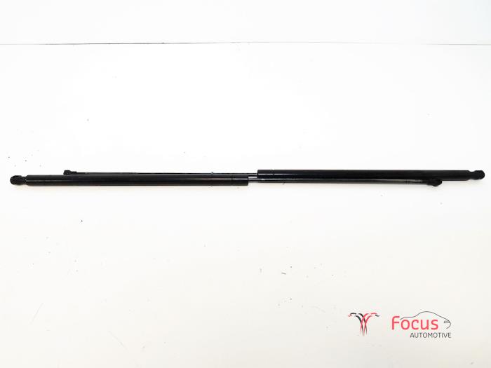 Set of tailgate gas struts from a Seat Toledo (5P2) 1.9 TDI 2005