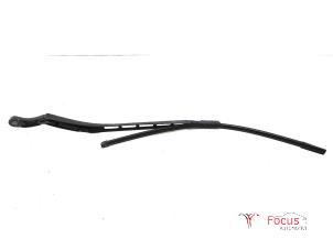 Used Front wiper arm Seat Toledo (5P2) 1.9 TDI Price € 15,00 Margin scheme offered by Focus Automotive