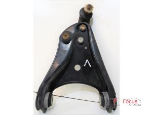 Usagé Bras de suspension avant gauche Renault Twingo II (CN) 1.2 16V Prix € 15,00 Règlement à la marge proposé par Focus Automotive